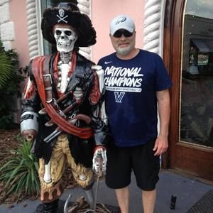 Meet your Posher, Stuart